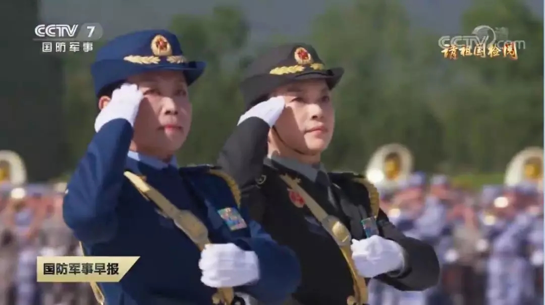 國(guó)慶大閱兵女將軍領(lǐng)隊(duì)，是她！